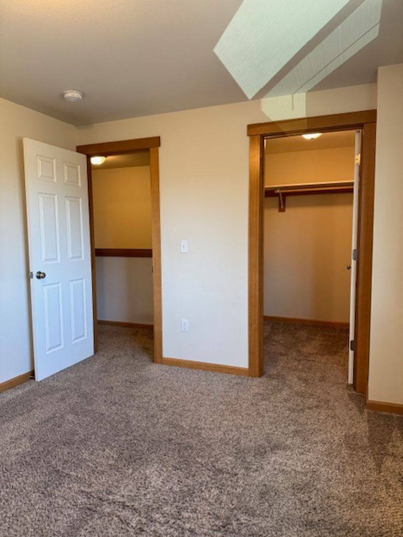 Apartment for rent at 530 Harrison St, Lebanon, OR 97355