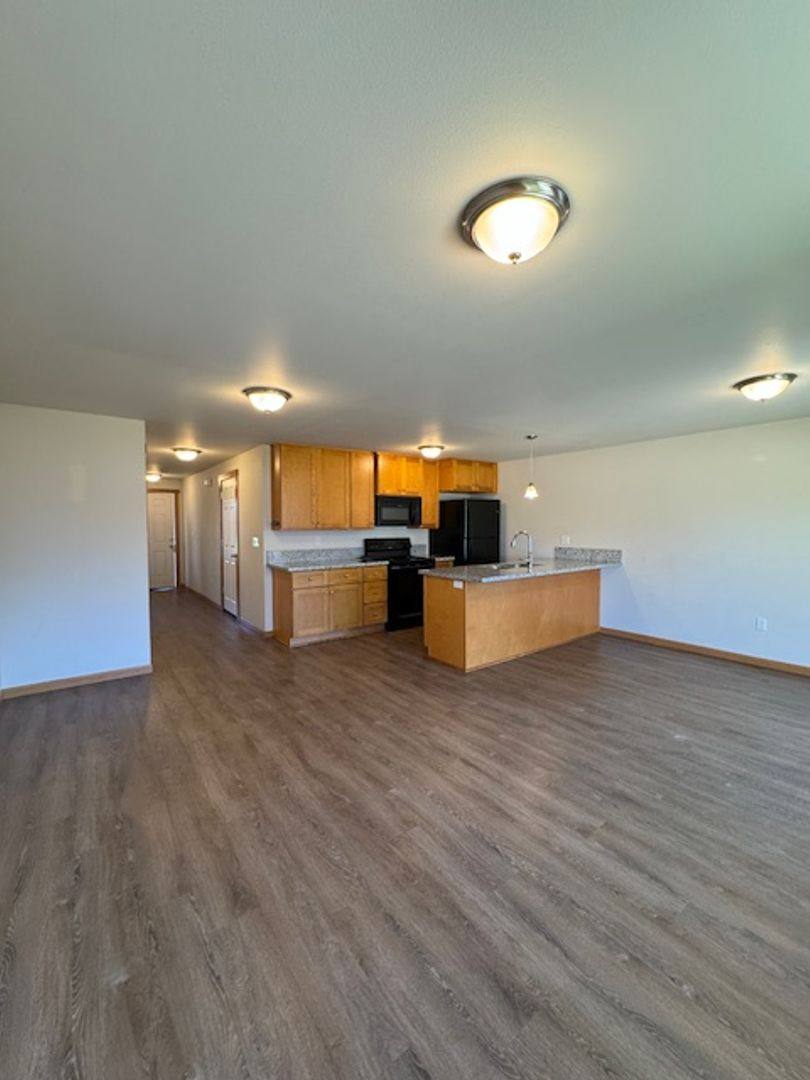 Apartment for rent at 530 Harrison St, Lebanon, OR 97355