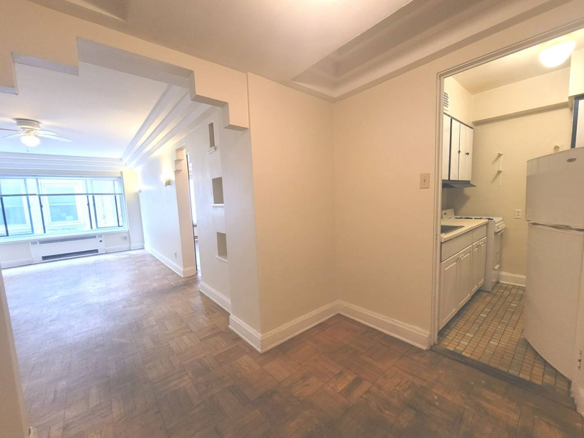 Apartment for rent at 2121 E Capitol Dr, Milwaukee, WI 53211