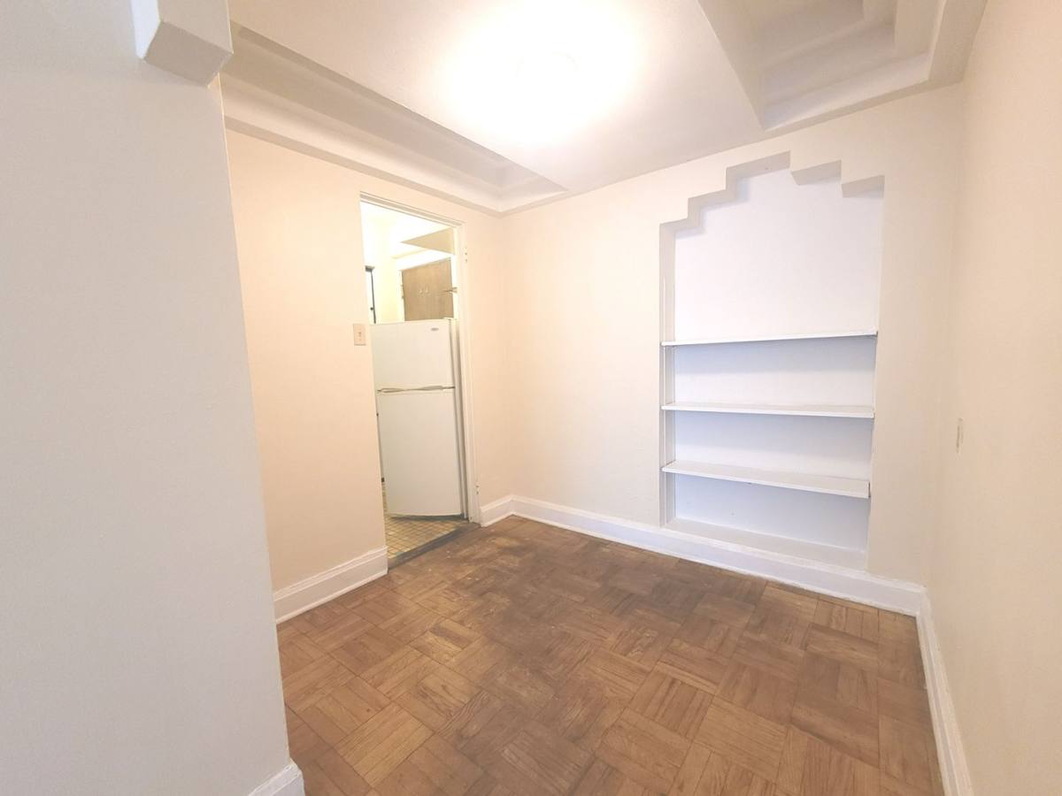 Apartment for rent at 2121 E Capitol Dr, Milwaukee, WI 53211
