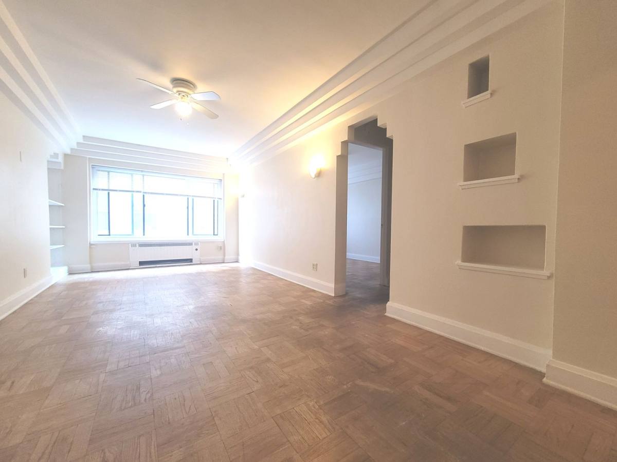 Apartment for rent at 2121 E Capitol Dr, Milwaukee, WI 53211