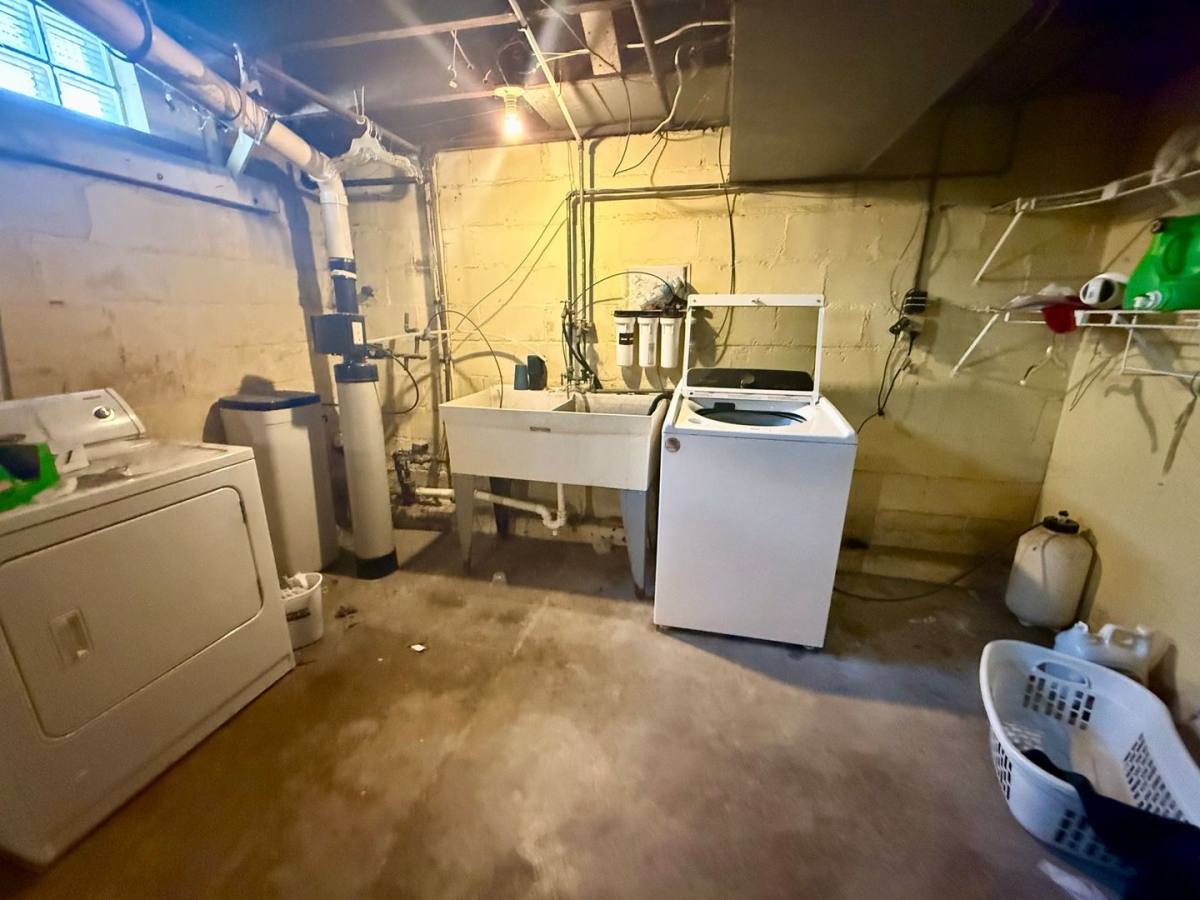 House for rent at 1005 S 5th Ave, Wausau, WI 54401