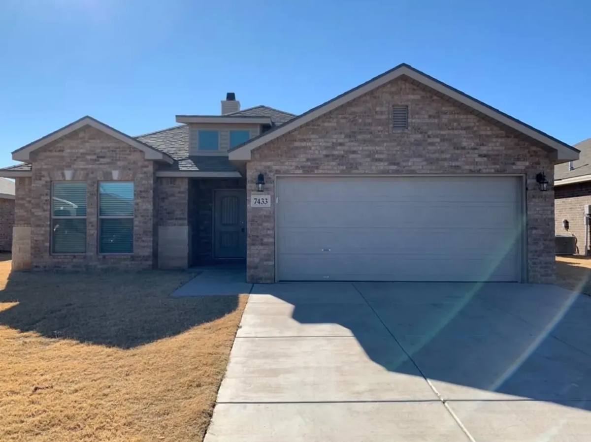 House for rent at 7433 104th St, Lubbock, TX 79424
