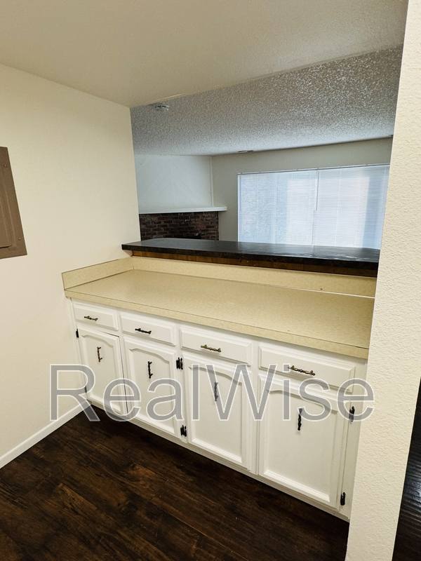 Townhouse for rent at 4278 Meadowbrook Court NE, Salem, OR 97303