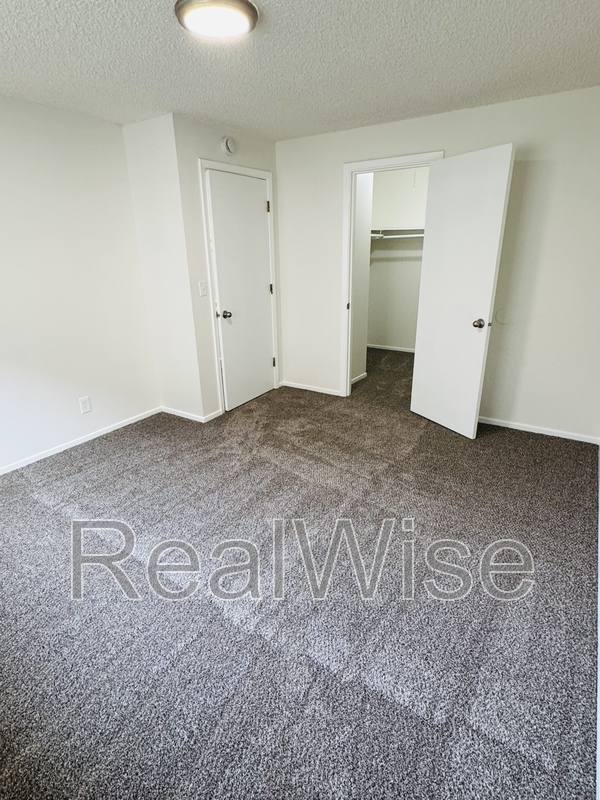 Townhouse for rent at 4278 Meadowbrook Court NE, Salem, OR 97303
