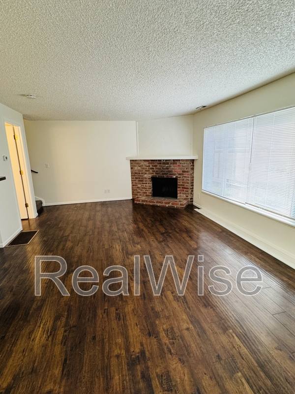 Townhouse for rent at 4278 Meadowbrook Court NE, Salem, OR 97303