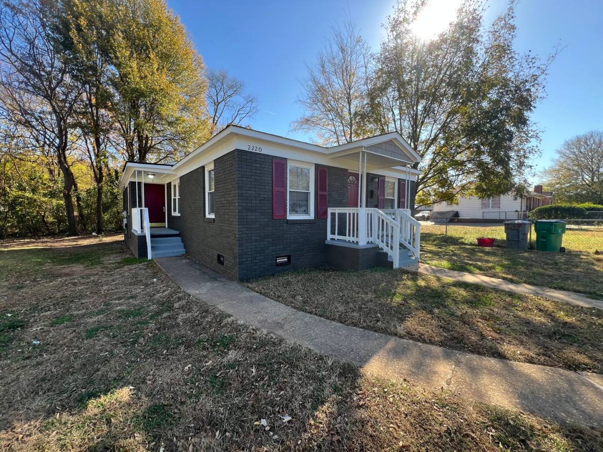 Apartment for rent at 2220 Custer St, Charlotte, NC 28216