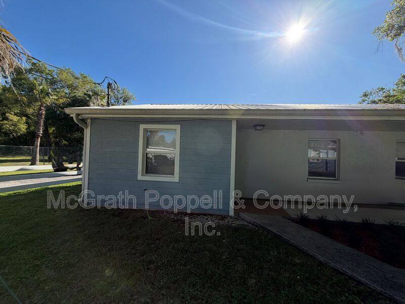 Apartment for rent at 1408 Spencer #A, Plant City, FL 33563