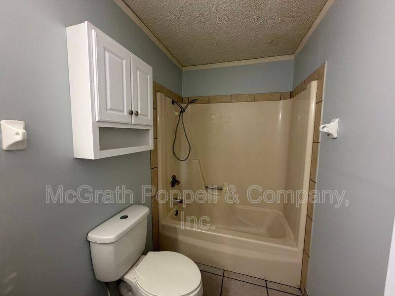 Apartment for rent at 1408 Spencer #A, Plant City, FL 33563