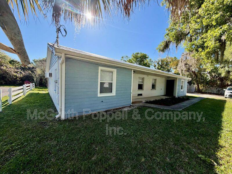 Apartment for rent at 1408 Spencer #A, Plant City, FL 33563