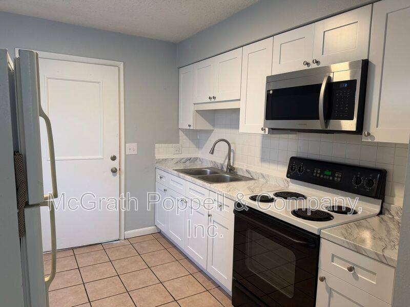 Apartment for rent at 1408 Spencer #A, Plant City, FL 33563