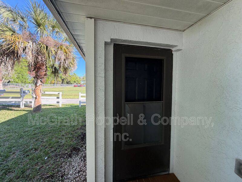 Apartment for rent at 1408 Spencer #A, Plant City, FL 33563