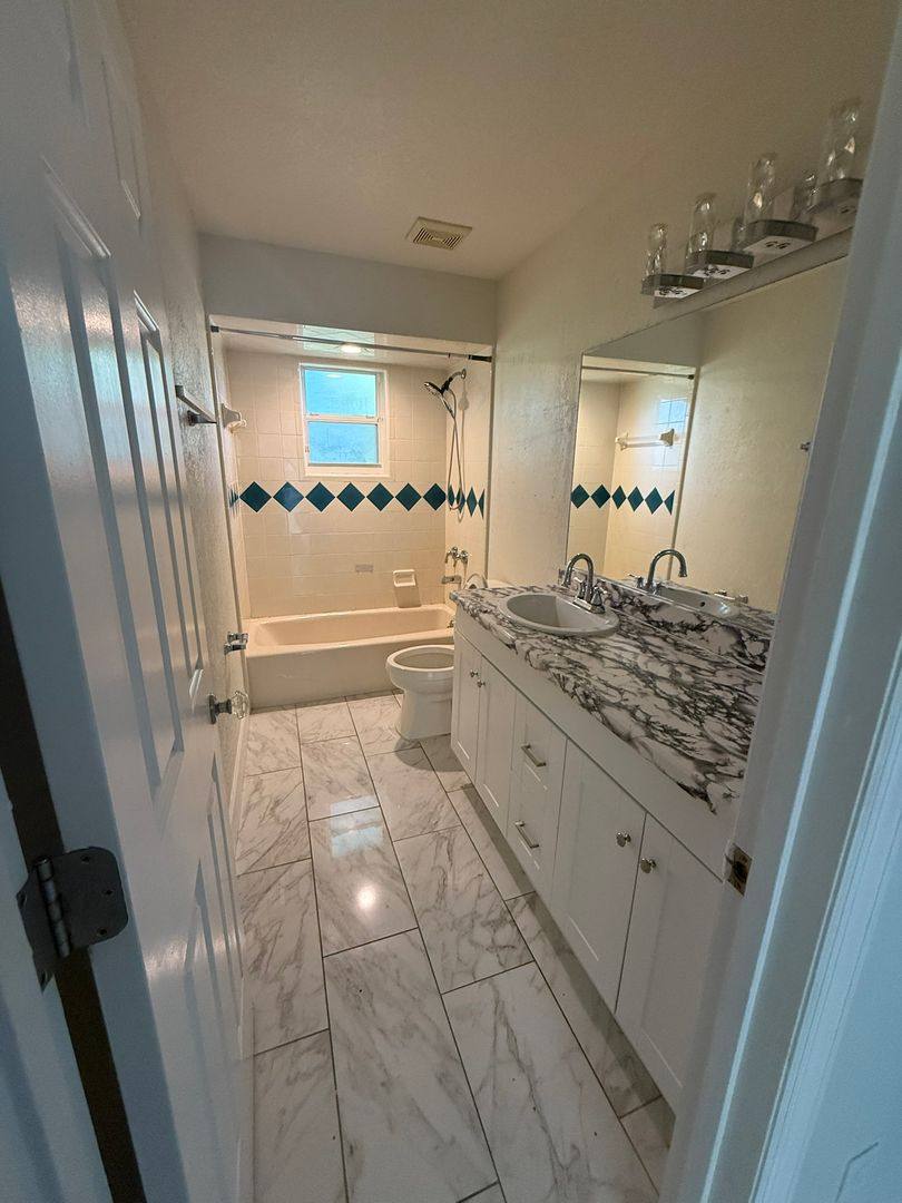 House for rent at 412 Soft Shadow Lane, Debary, FL 32713