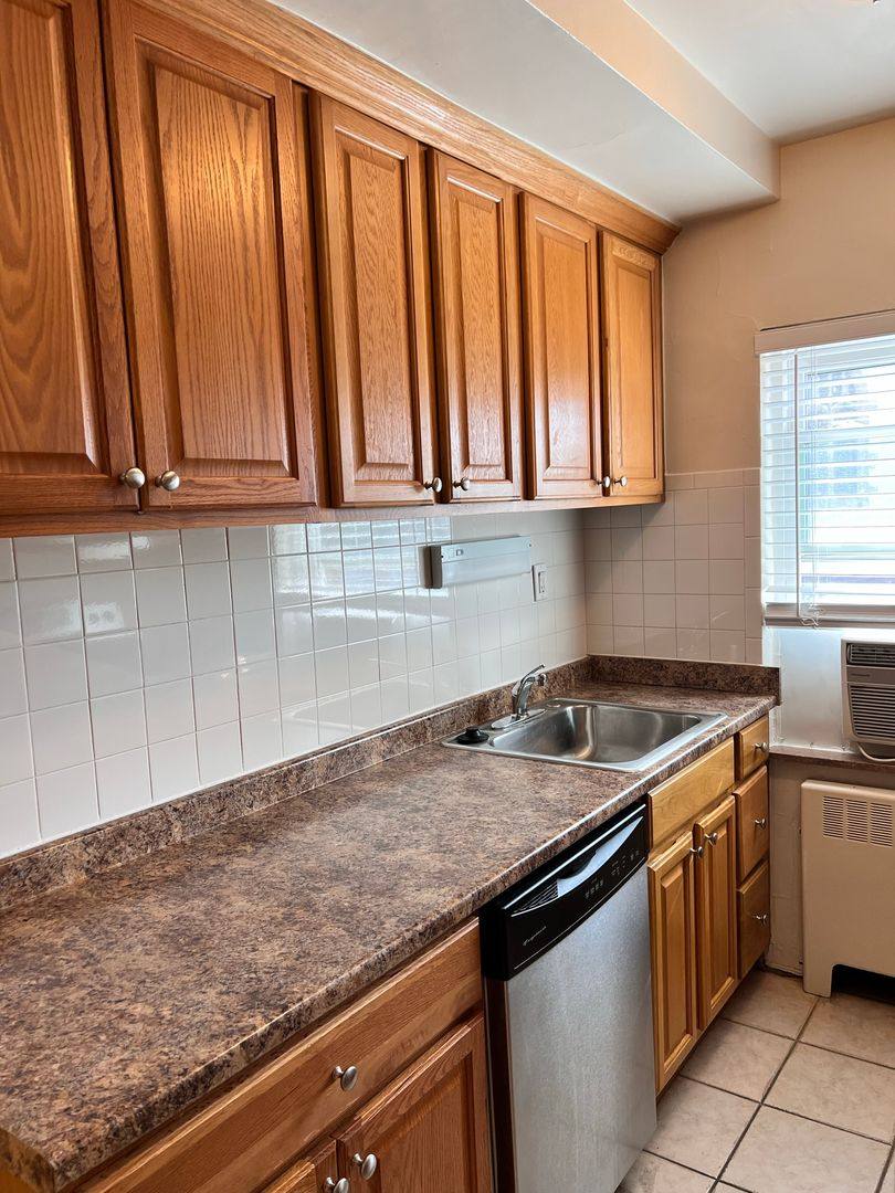 Apartment for rent at 2750 Linshaw Court, Cincinnati, OH 45208