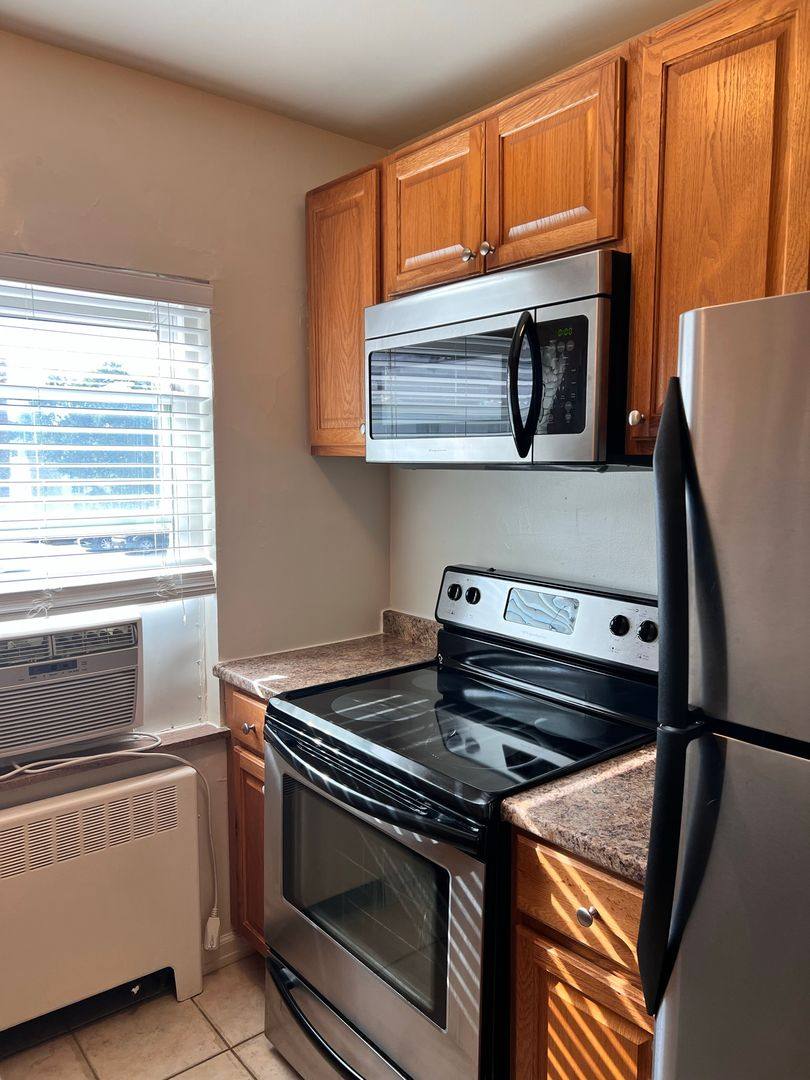 Apartment for rent at 2750 Linshaw Court, Cincinnati, OH 45208