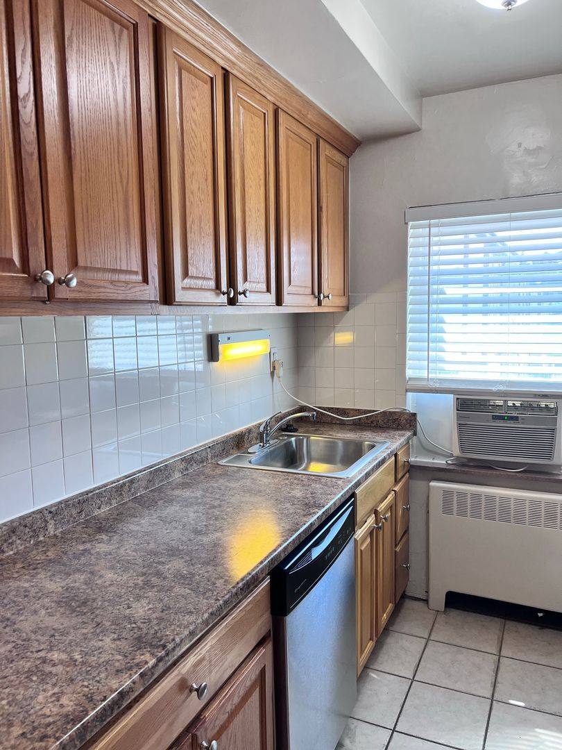 Apartment for rent at 2750 Linshaw Court, Cincinnati, OH 45208