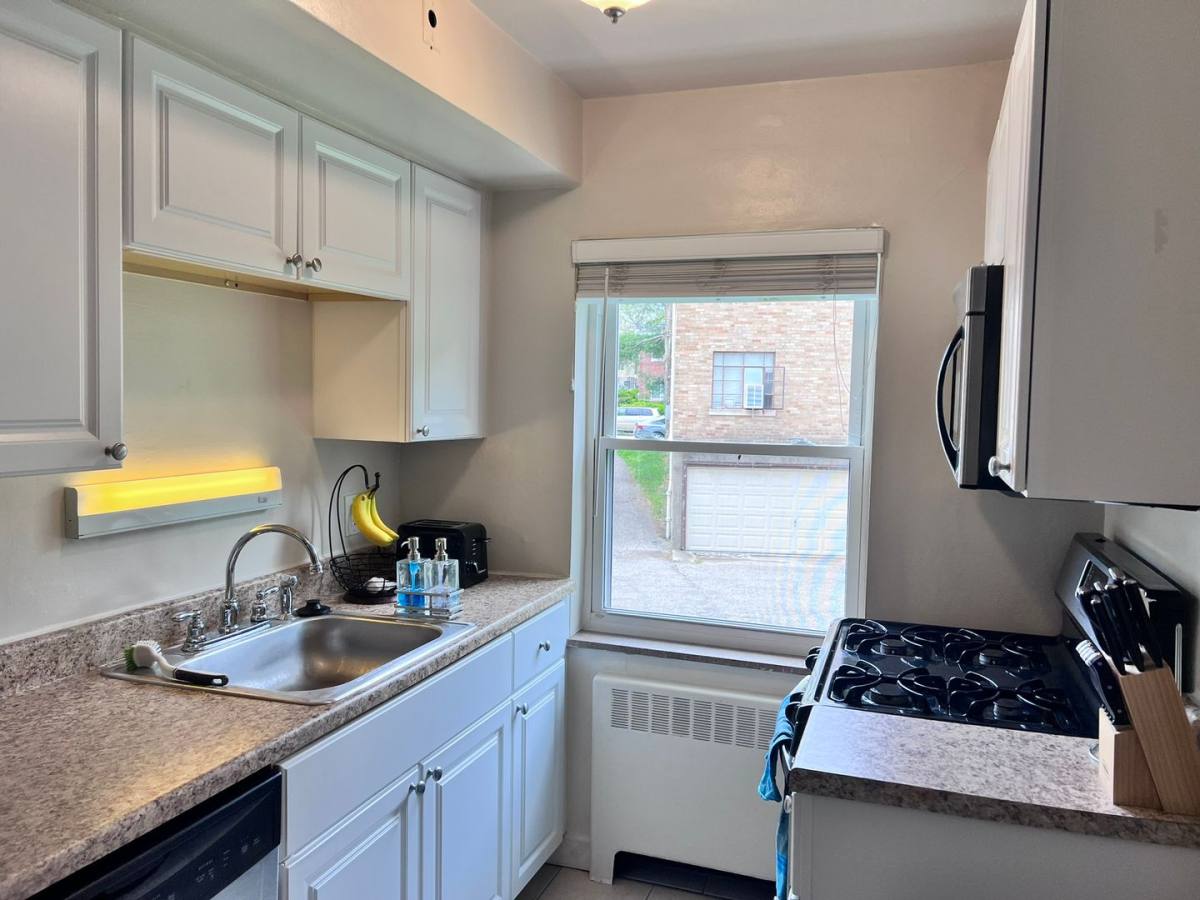 Apartment for rent at 2816 Astoria, Cincinnati, OH 45208