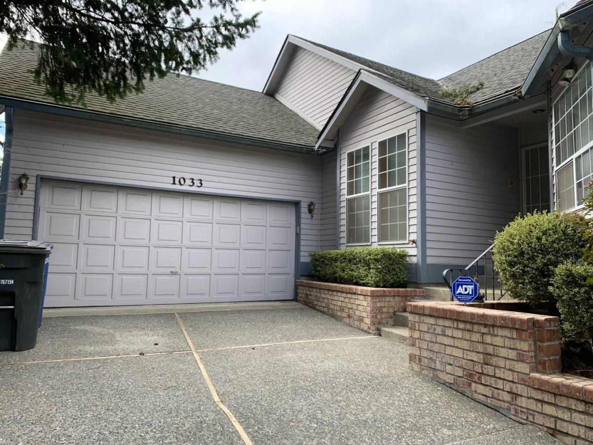 House for rent at 1033 S 232nd St, Seattle, WA 98198