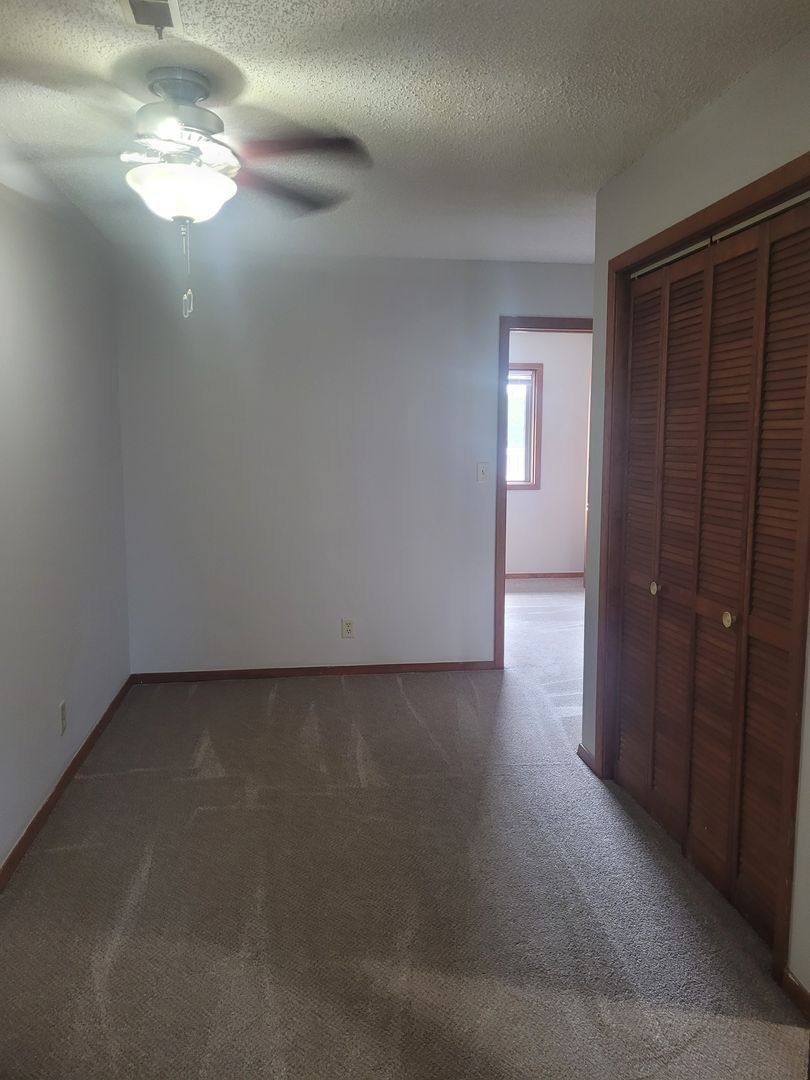 Apartment for rent at 137 NW 17th St, Lincoln, NE 68528