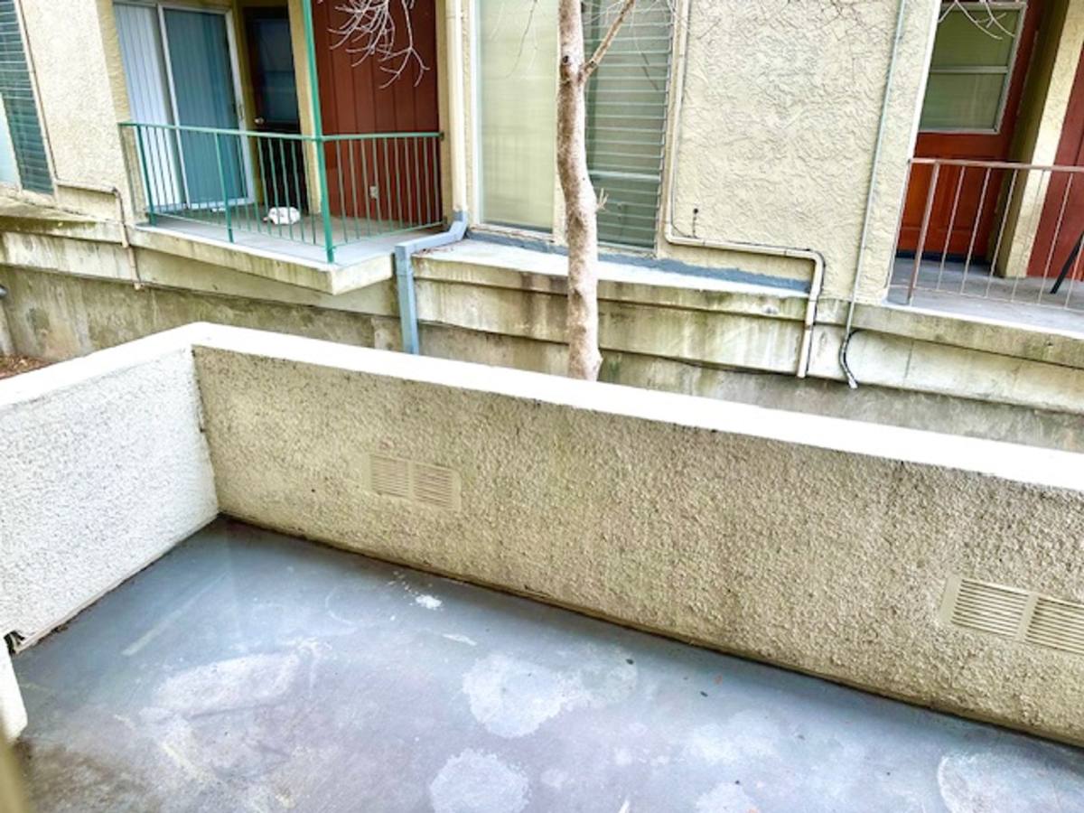Apartment for rent at 2409 College Ave, Berkeley, CA 94704