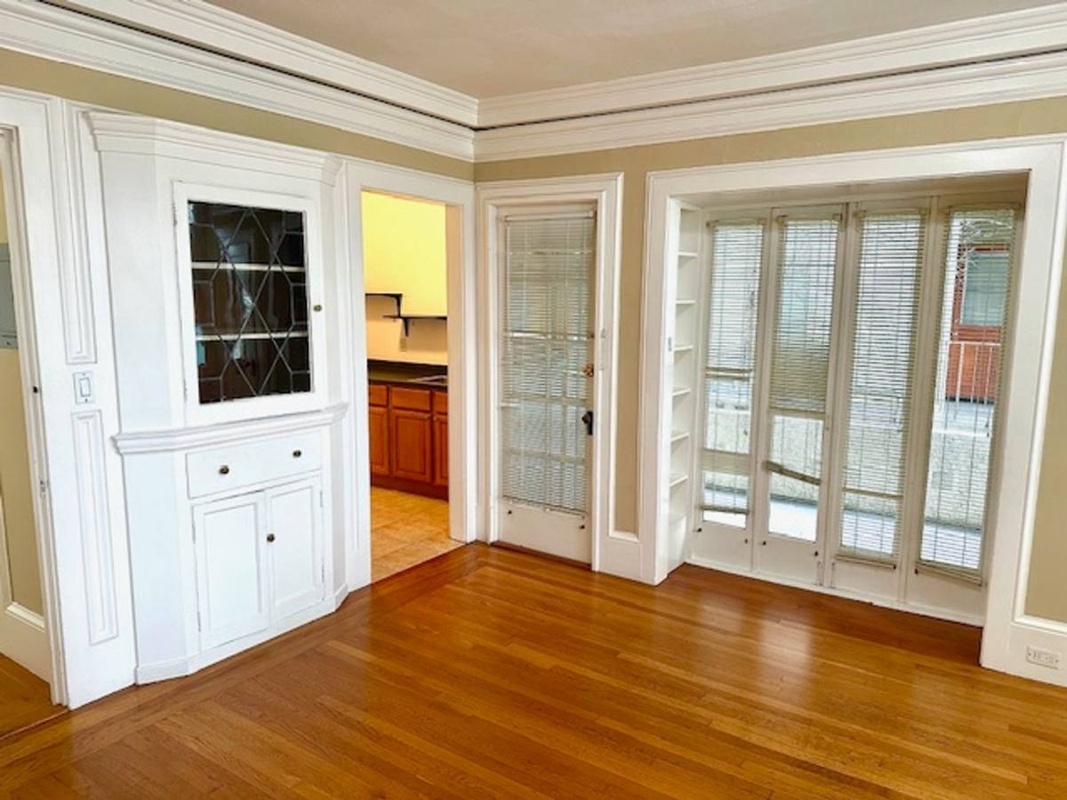 Apartment for rent at 2409 College Ave, Berkeley, CA 94704