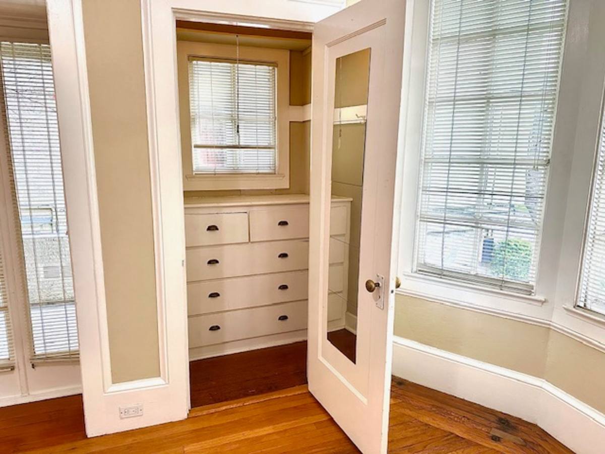 Apartment for rent at 2409 College Ave, Berkeley, CA 94704