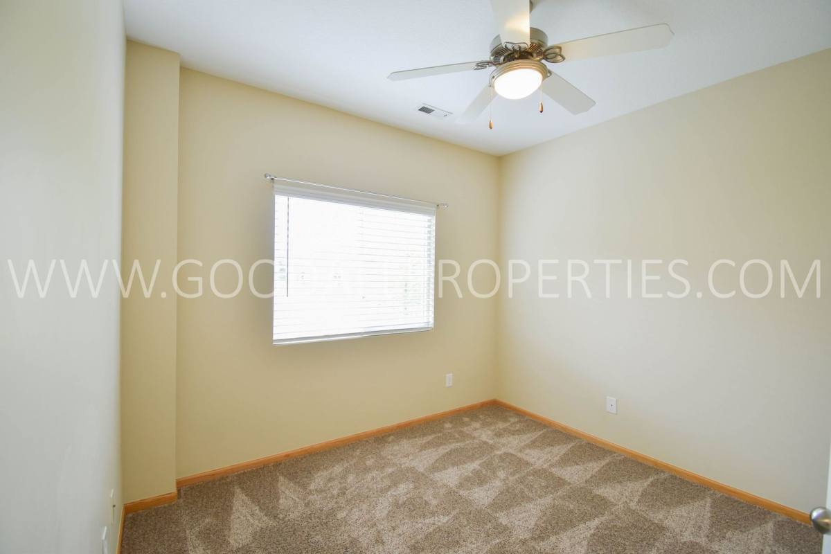 Condo for rent at 10320 Norfolk Dr, Johnston, IA 50131