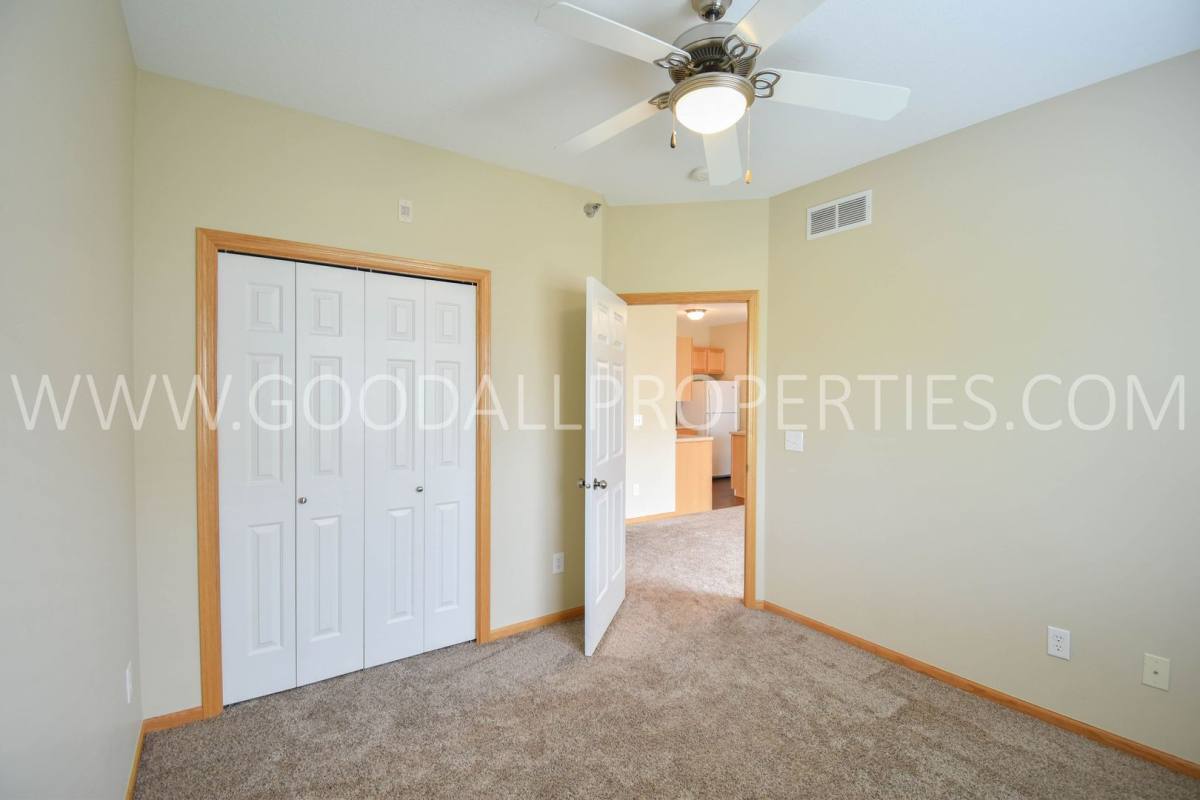Condo for rent at 10320 Norfolk Dr, Johnston, IA 50131