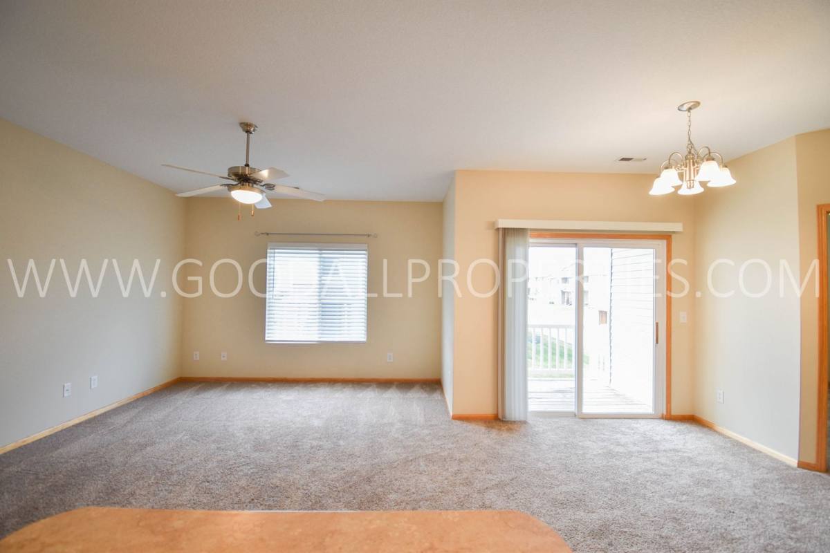 Condo for rent at 10320 Norfolk Dr, Johnston, IA 50131