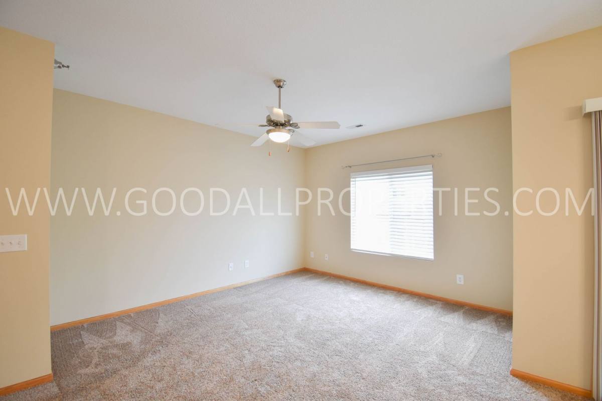 Condo for rent at 10320 Norfolk Dr, Johnston, IA 50131