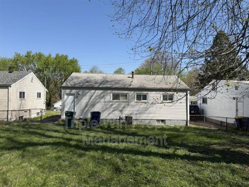 House for rent at 24 Barto Dr, Saint Louis, MO 63135