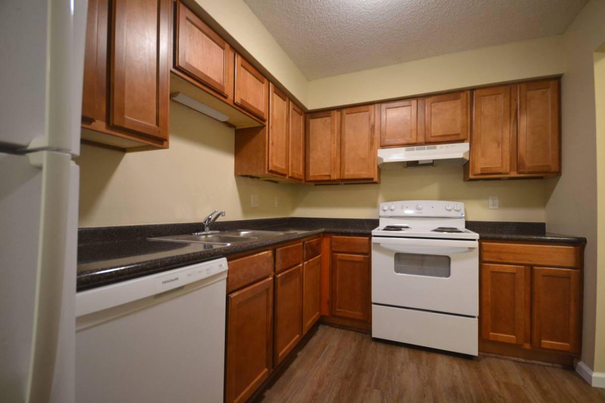 Apartment for rent at 616 Evergreen St, Hollister, MO 65672