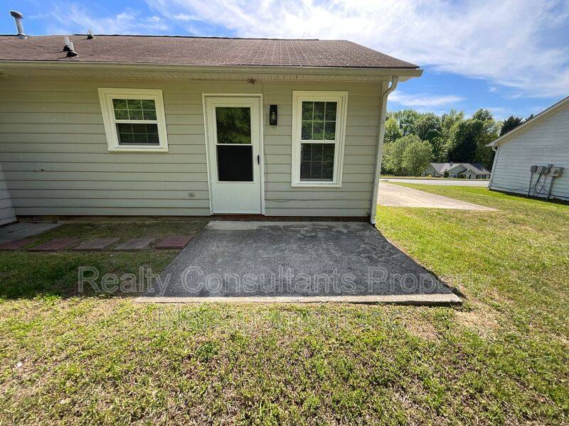 House for rent at 2709 Ingleside Dr, High Point, NC 27265