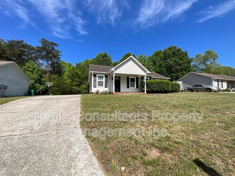 House for rent at 2709 Ingleside Dr, High Point, NC 27265
