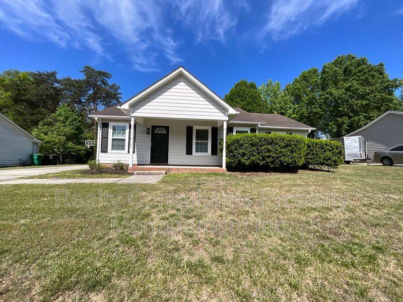 House for rent at 2709 Ingleside Dr, High Point, NC 27265