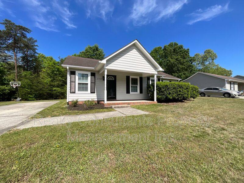 House for rent at 2709 Ingleside Dr, High Point, NC 27265