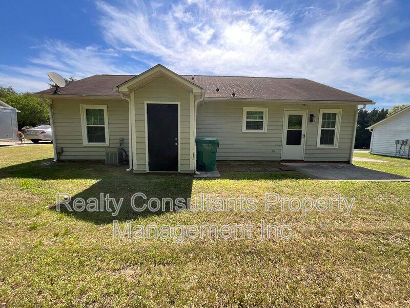 House for rent at 2709 Ingleside Dr, High Point, NC 27265
