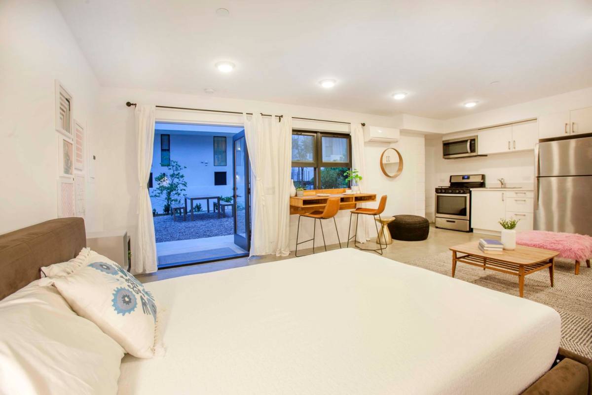 Apartment for rent at 598 W Laurel St, San Diego, CA 92101