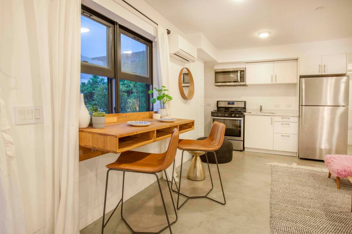 Apartment for rent at 598 W Laurel St, San Diego, CA 92101