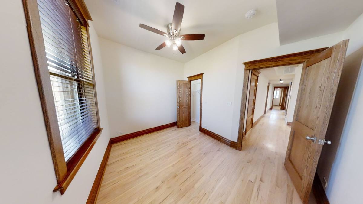 Apartment for rent at 1443-1445 W Belle Plaine, Chicago, IL 60613