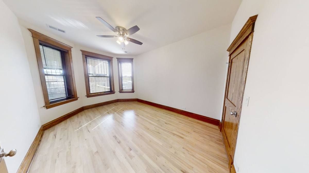Apartment for rent at 1443-1445 W Belle Plaine, Chicago, IL 60613