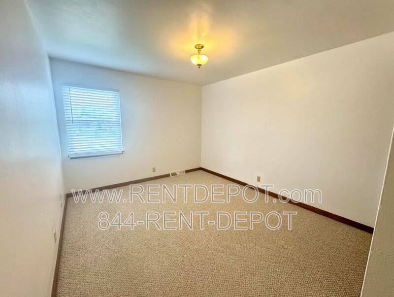 Townhouse for rent at 306-308 Bob Court, Evansville, IN 47711