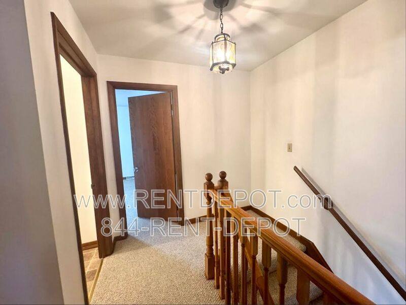 Townhouse for rent at 306-308 Bob Court, Evansville, IN 47711