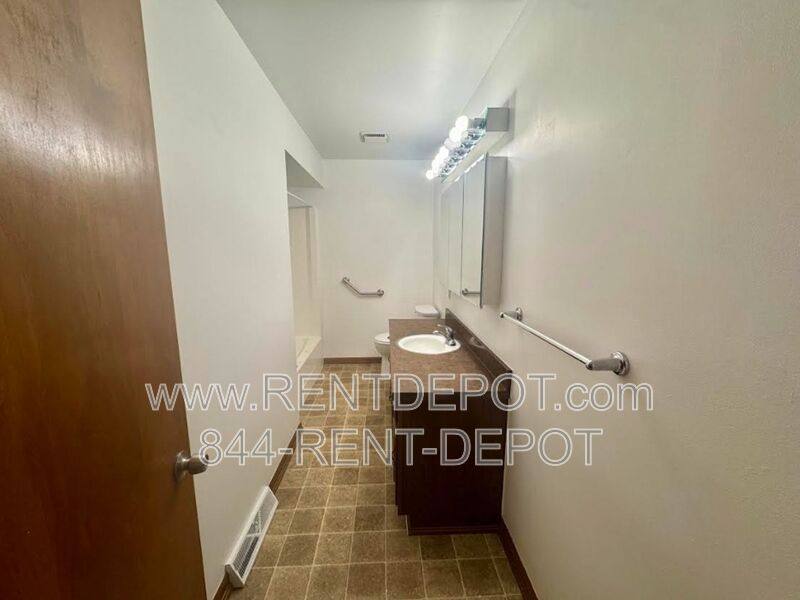 Townhouse for rent at 306-308 Bob Court, Evansville, IN 47711
