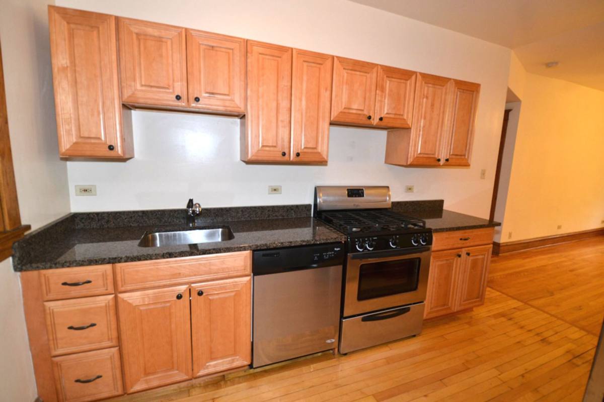 Apartment for rent at 3604-3610 W Bosworth, Chicago, IL 60613