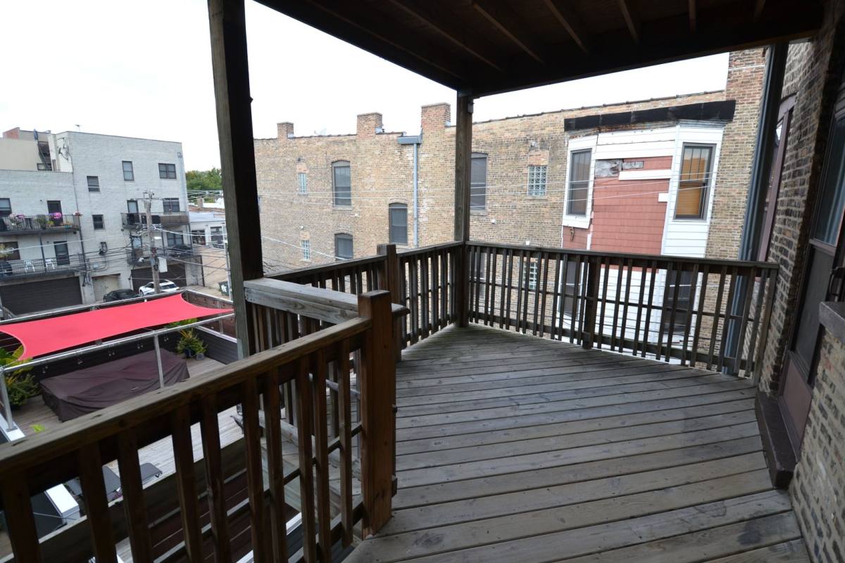 Apartment for rent at 3604-3610 W Bosworth, Chicago, IL 60613
