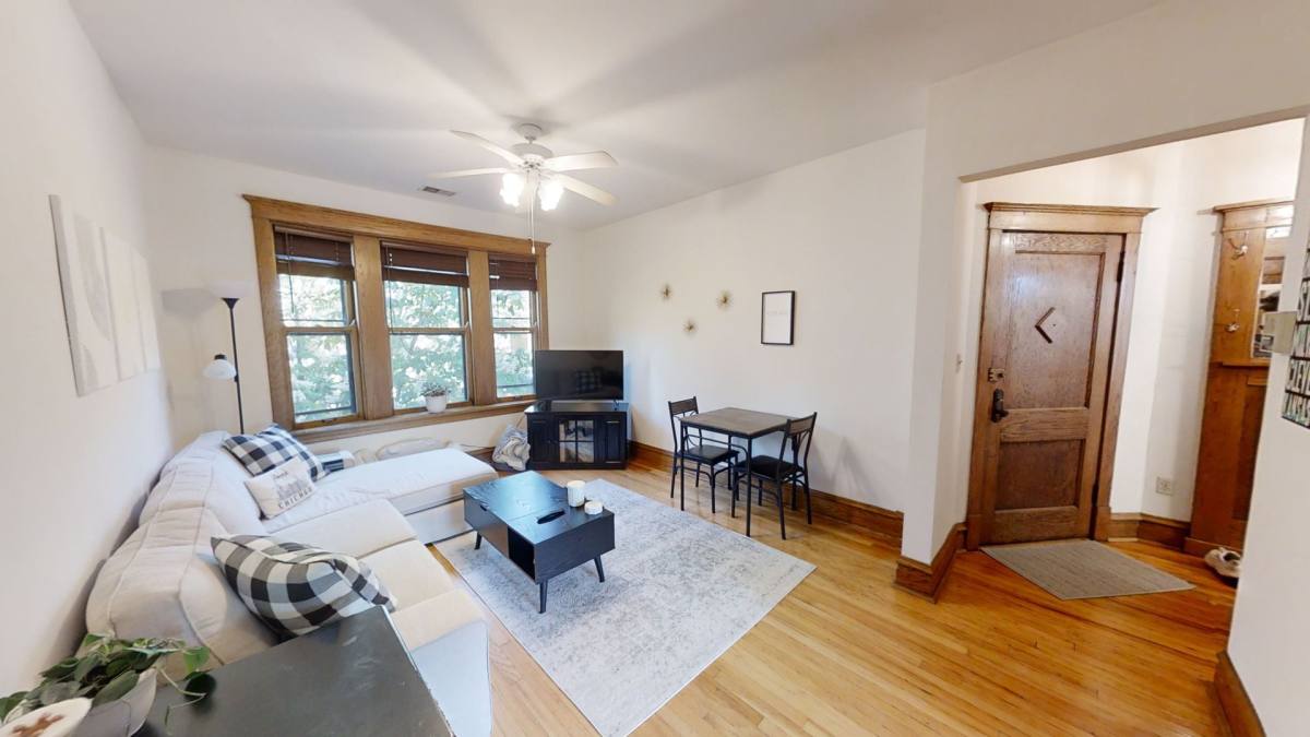 Apartment for rent at 3604-3610 W Bosworth, Chicago, IL 60613