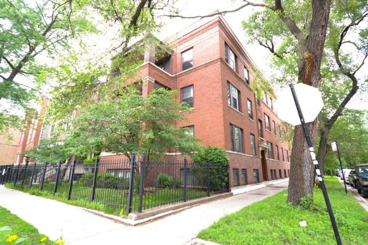 Apartment for rent at 3604-3610 W Bosworth, Chicago, IL 60613