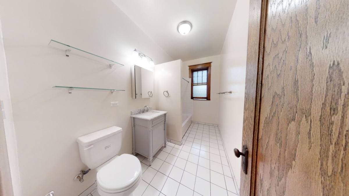 Apartment for rent at 3767 N Lakewood, Chicago, IL 60613