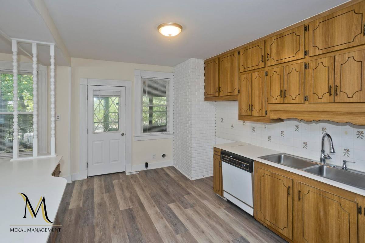 Apartment for rent at 208-210 Fort Pleasant Ave, Springfield, MA 01108